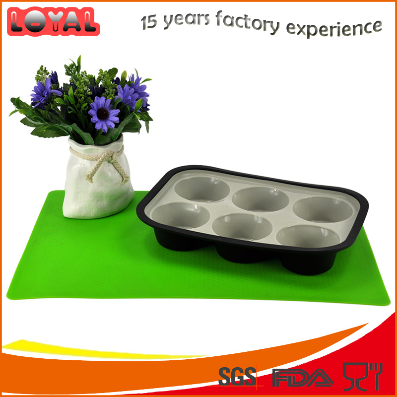 Latest design bicolor silicone baking mould