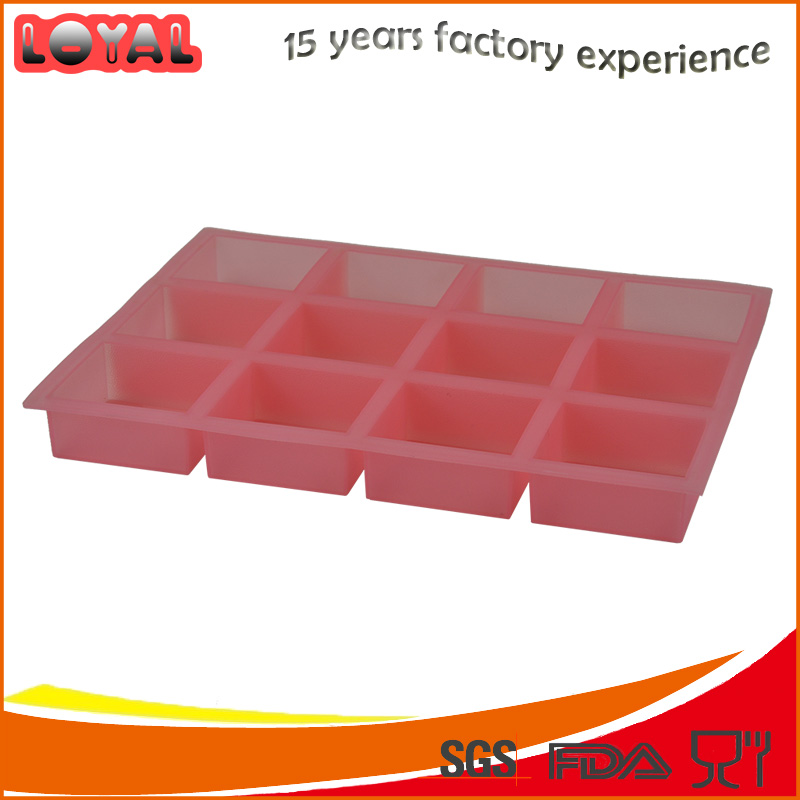 Microwave safe rectangle silicone cake pan