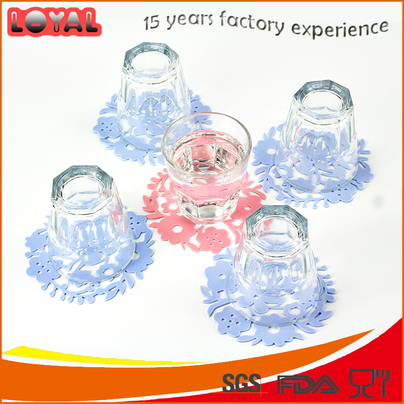 Skidproof hollowed-out silicone coaster decoration placemat Skidproof hollowed-out silicone coaster decoration placemat