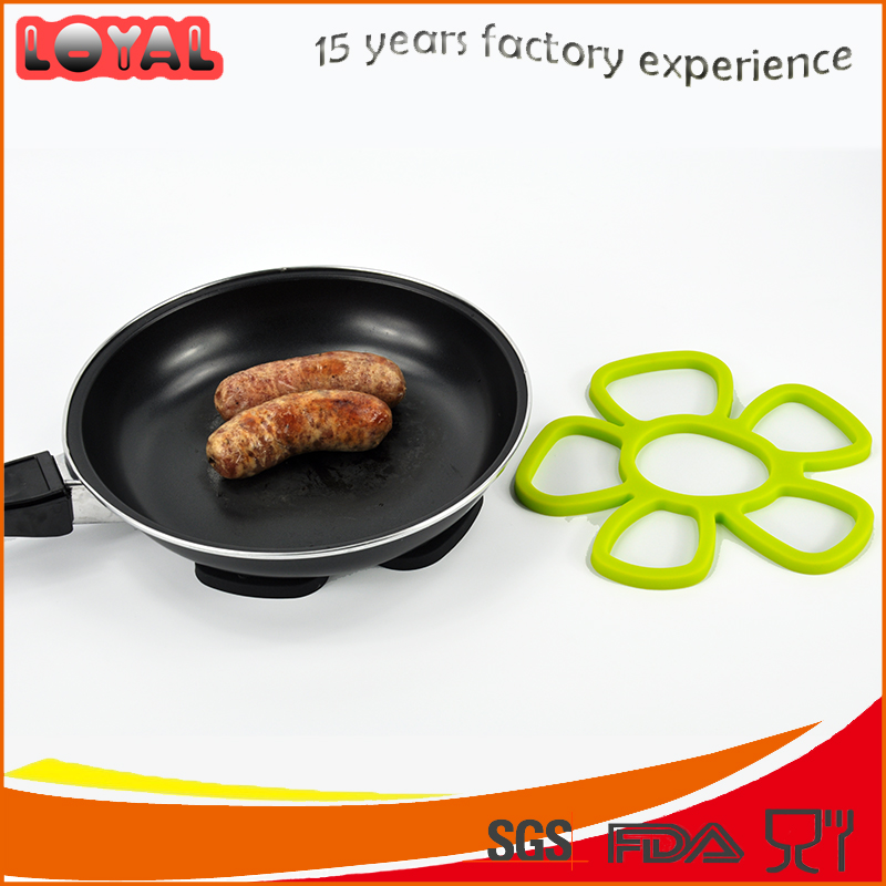 Heatproof flower shaped silicone trivet pot mat Heatproof flower shaped silicone trivet pot mat