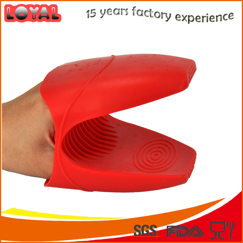 Cooking glove heat insulating silicone pot holder hot dish pinch grips