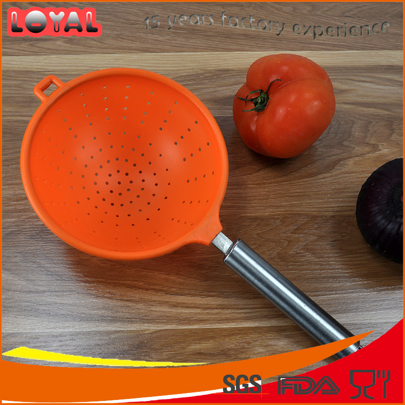 FDA LFGB standard kitchenware round shaped silicone strainer for noodles