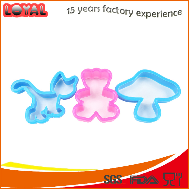 Bakeware food grade plastic pastry mold cookie cutter in different patterns